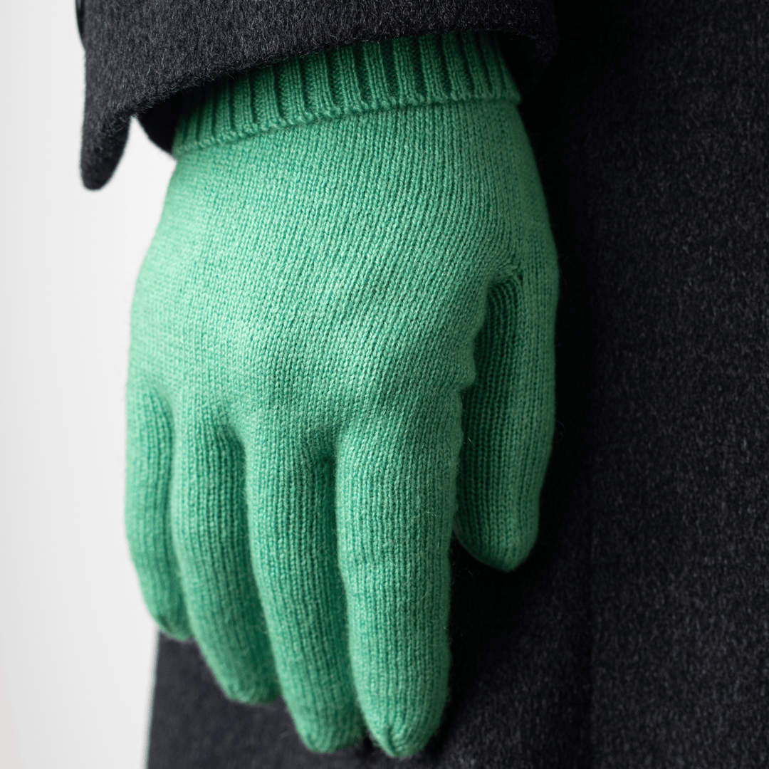 100% Cashmere Absinthe Green Gloves